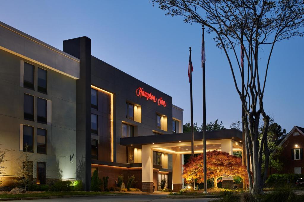 Hampton Inn Atlanta-Cumberland Mall/Cobb Galleria Area image 7